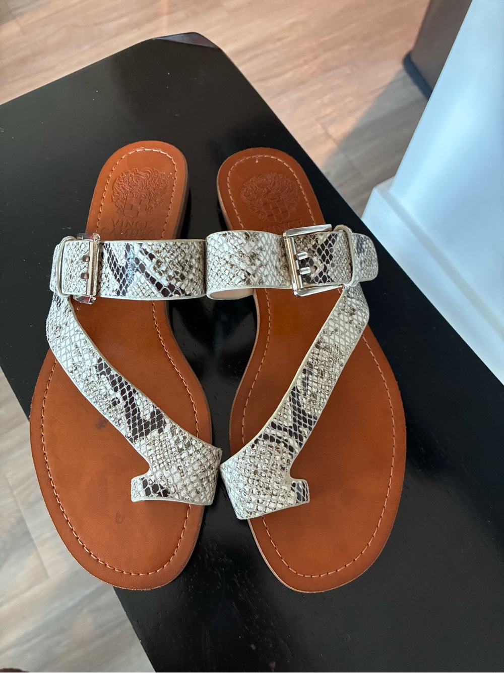 Vince Camuto Cream Snake-Print Leather Toe-Loop Sandals